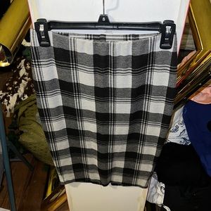 Plaid midi skirt